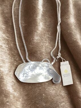 Kendra Scott Inez Pendant Necklace NWT – Silver Tone, Long Minimalist Chain